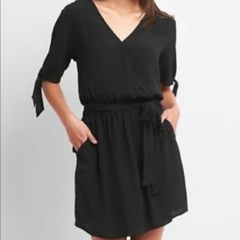 GAP Tie Sleeve Wrap Dress